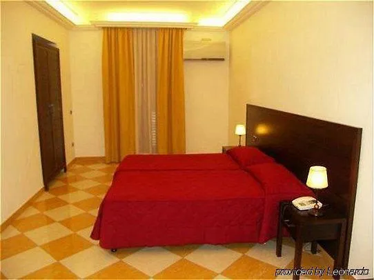מלון נאפולי Albergo Del Golfo